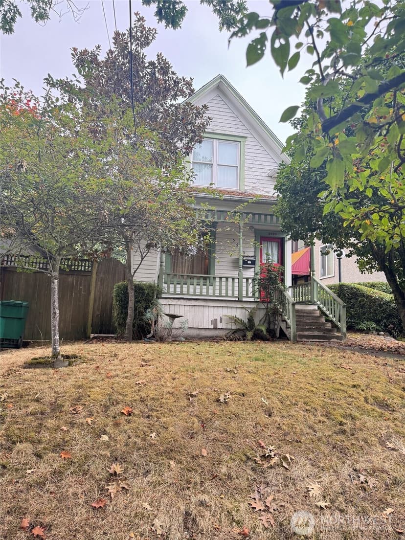 Property photo for 3633 Whitman Avenue N, Seattle