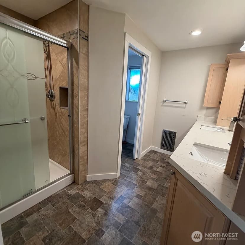 Property photo for 14003 125th Place NE, Kirkland photo 13