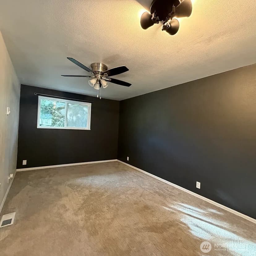Property photo for 14003 125th Place NE, Kirkland photo 11