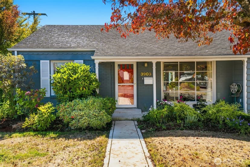 Property photo for 3903 SW Rose Street, Seattle photo 2