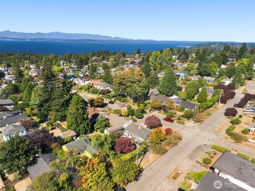Property photo for 3903 SW Rose Street, Seattle photo 14