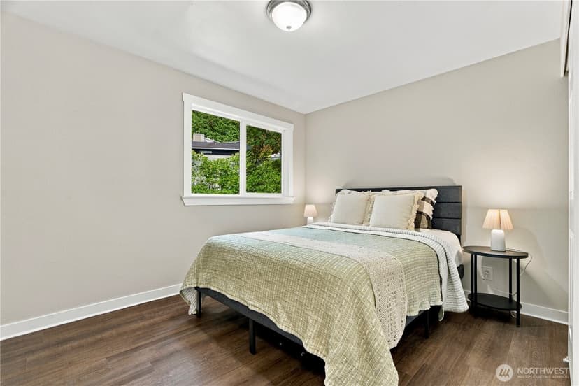 Property photo for 12613 93rd Place NE, Kirkland photo 18