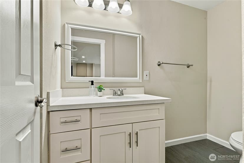 Property photo for 12613 93rd Place NE, Kirkland photo 11