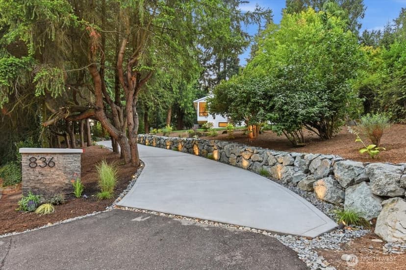 Property photo for 836 NW Richmond Beach Road, Shoreline