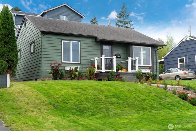 Property photo for 1624 Pine Street, Everett photo 2