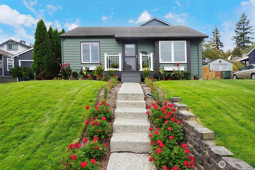 Property photo for 1624 Pine Street, Everett