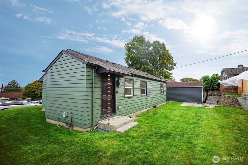 Property photo for 1624 Pine Street, Everett photo 24