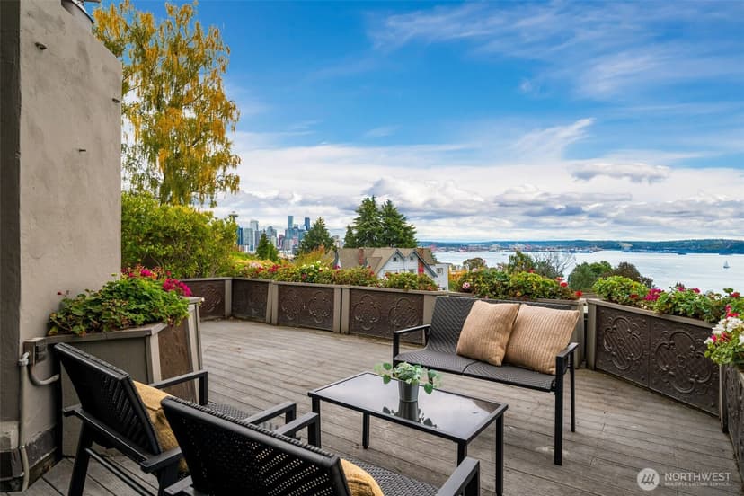 Property photo for 1107 7th Avenue W, Seattle photo 33
