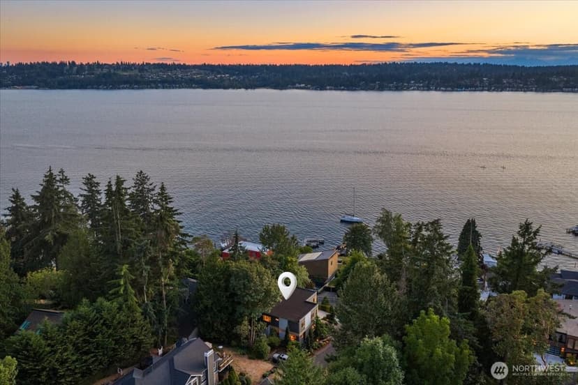 Property photo for 11822 Holmes Point Drive NE, Kirkland photo 39
