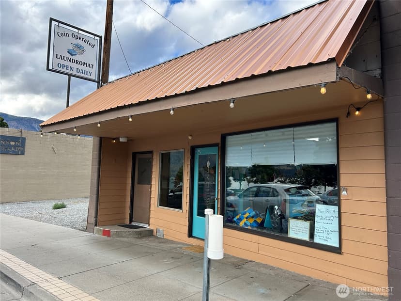 Property photo for 84 Wapato Way, Manson