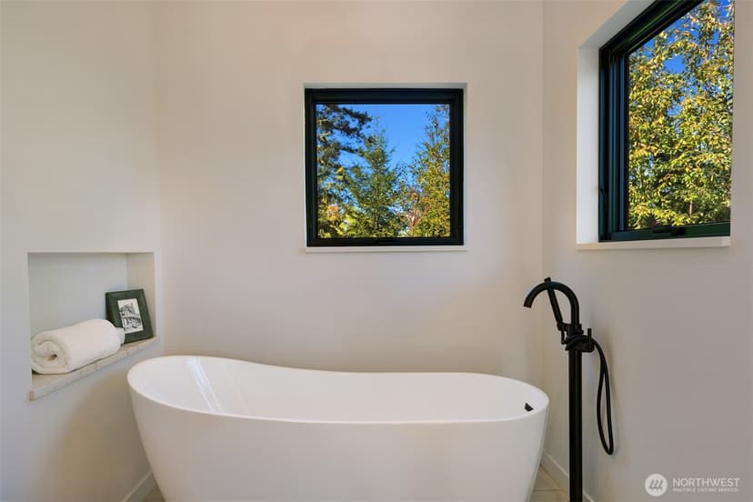 Property photo for 35951 NE 91st Way, Carnation photo 26