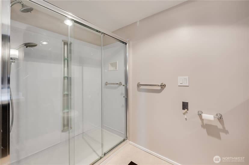 Property photo for 4152 Providence Point Drive SE #104, Issaquah photo 15
