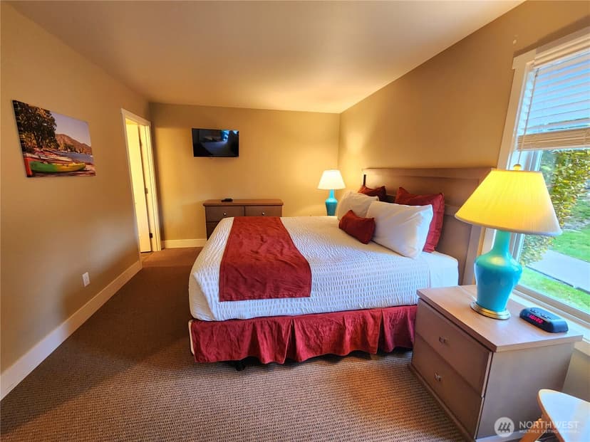 Property photo for 1 Lakeside 704-D, Manson photo 12