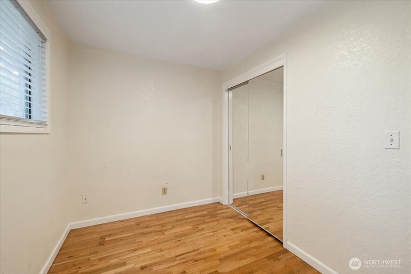 Property photo for 15062 SE 44th Street, Bellevue photo 24
