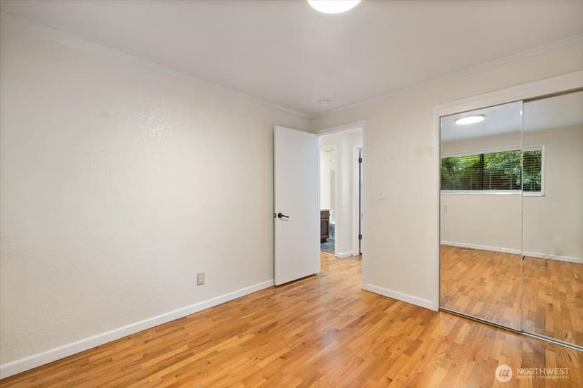 Property photo for 15062 SE 44th Street, Bellevue photo 22