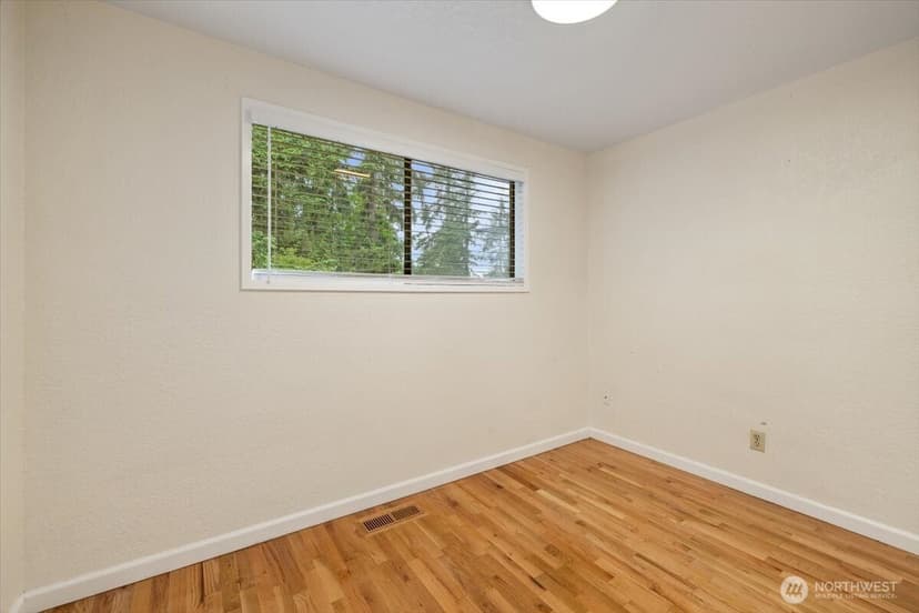 Property photo for 15062 SE 44th Street, Bellevue photo 25