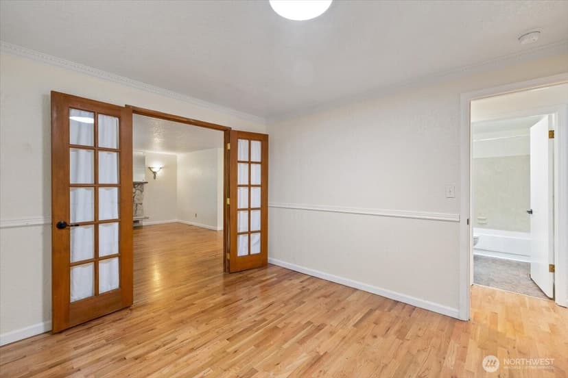 Property photo for 15062 SE 44th Street, Bellevue photo 27
