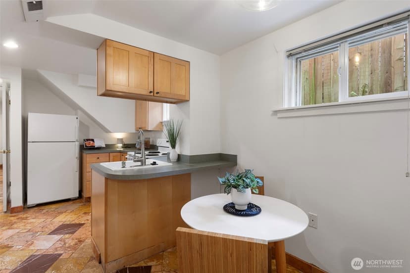 Property photo for 6228 26th Avenue NE, Seattle photo 26