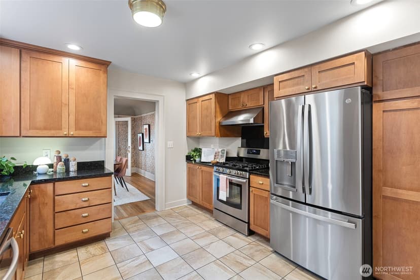 Property photo for 6228 26th Avenue NE, Seattle photo 11