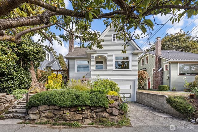 Property photo for 6228 26th Avenue NE, Seattle photo 2