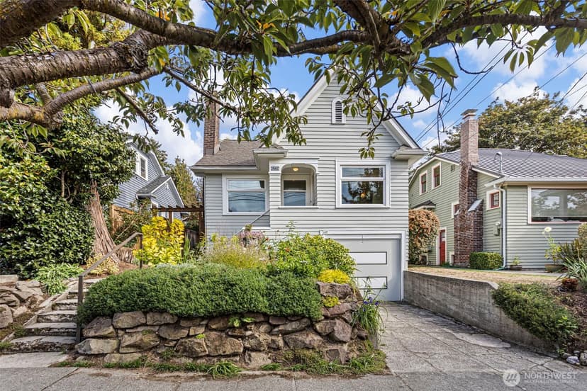 Property photo for 6228 26th Avenue NE, Seattle photo 2