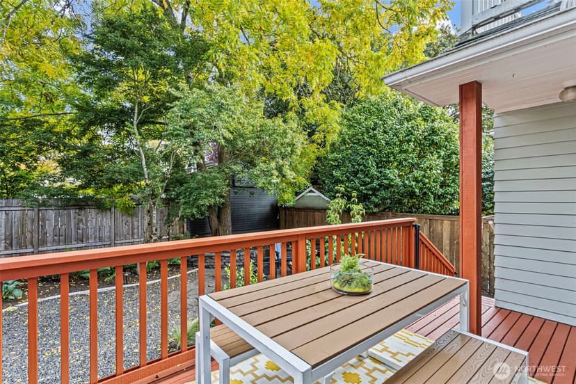 Property photo for 6228 26th Avenue NE, Seattle photo 13