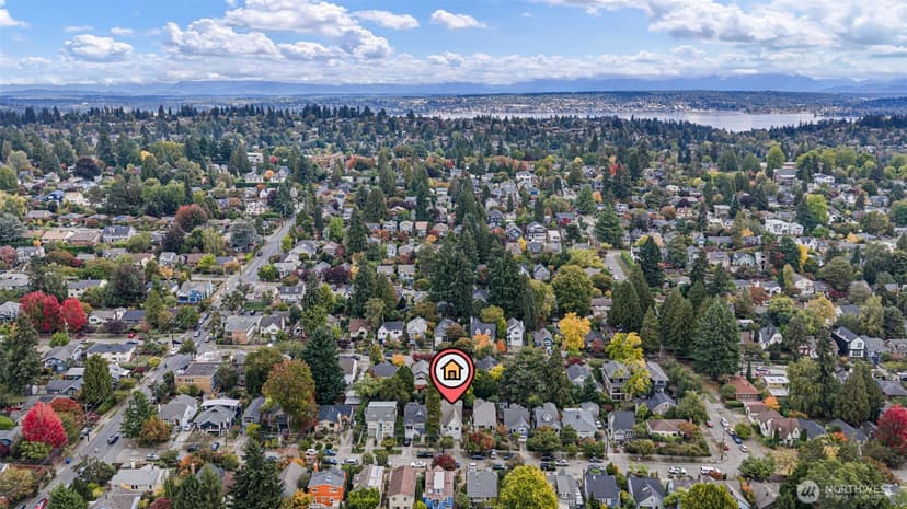 Property photo for 6228 26th Avenue NE, Seattle photo 32