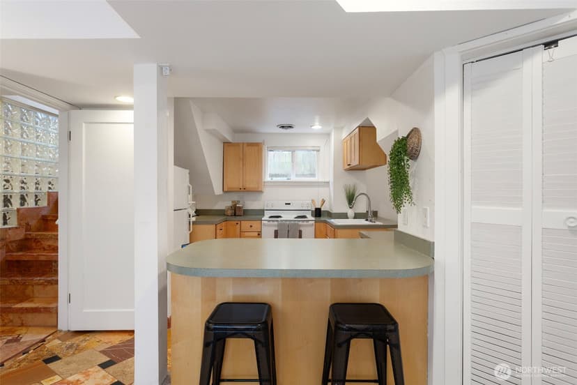 Property photo for 6228 26th Avenue NE, Seattle photo 24