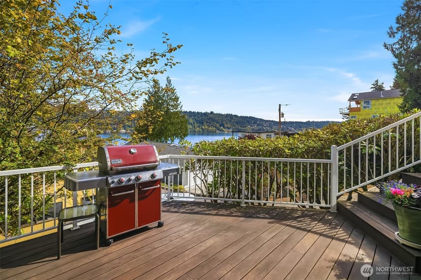 Property photo for 2604 W Lake Sammamish Parkway NE, Redmond photo 30