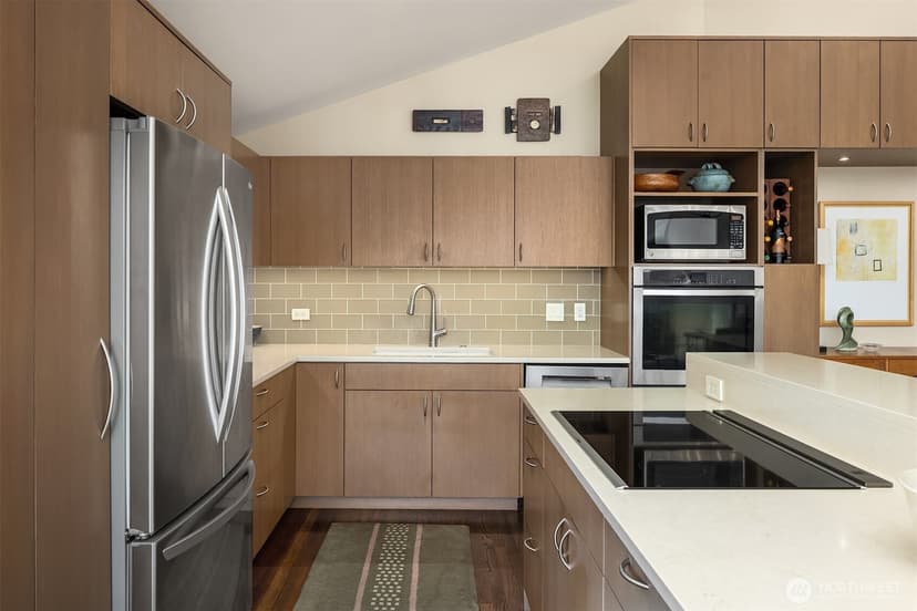 Property photo for 2604 W Lake Sammamish Parkway NE, Redmond photo 18