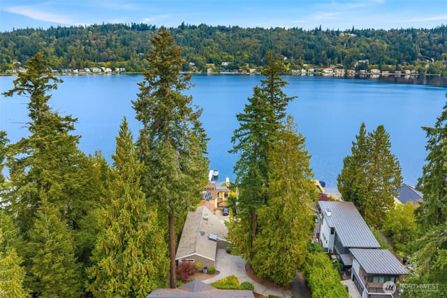 Property photo for 2604 W Lake Sammamish Parkway NE, Redmond