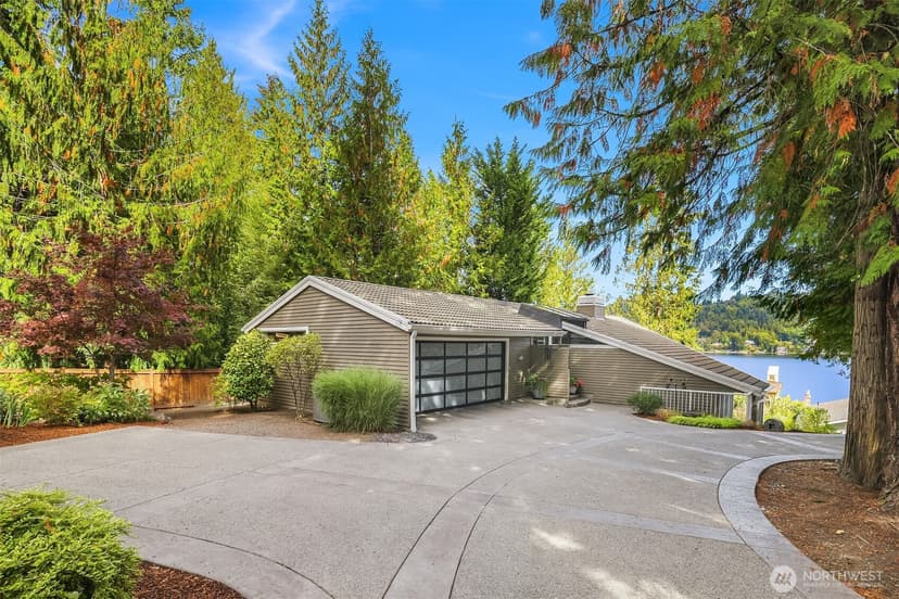 Property photo for 2604 W Lake Sammamish Parkway NE, Redmond photo 37