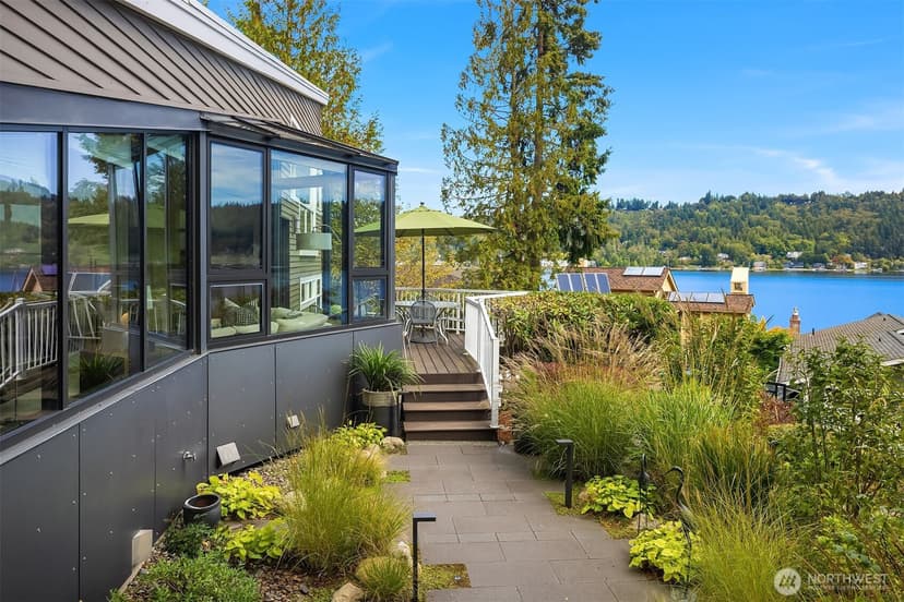 Property photo for 2604 W Lake Sammamish Parkway NE, Redmond photo 35
