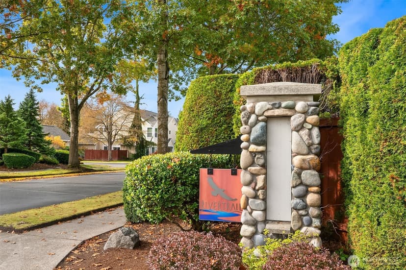 Property photo for 15839 NE 91st Way #1004, Redmond photo 27