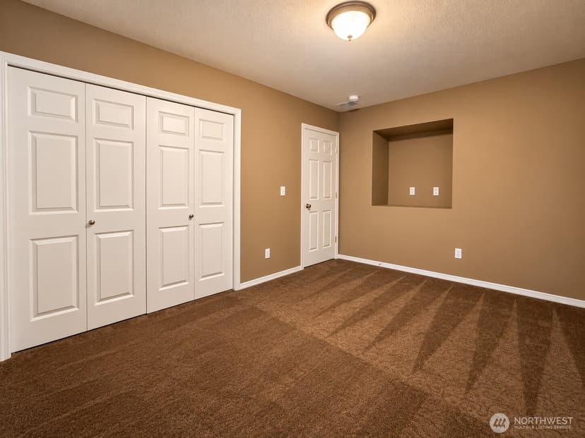 Property photo for 5300 Glenwood Avenue #M-1, Everett photo 22