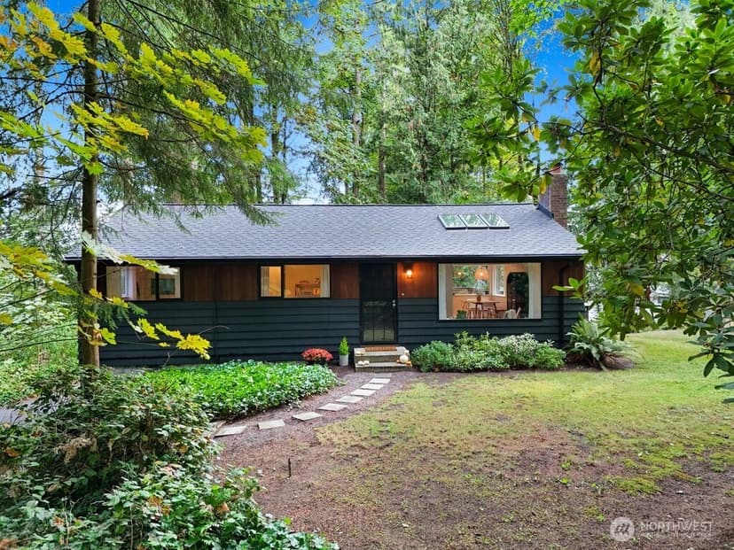 Property photo for 17210 30th Avenue NE, Lake Forest Park photo 2