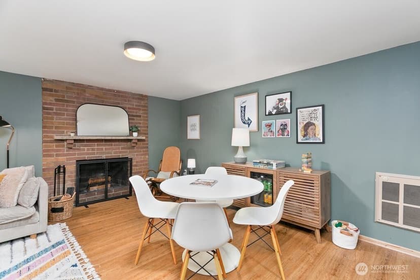 Property photo for 17210 30th Avenue NE, Lake Forest Park photo 13