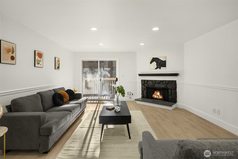 Property photo for 14527 NE 40th Street #G104, Bellevue photo 13