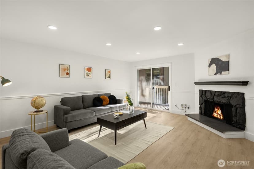 Property photo for 14527 NE 40th Street #G104, Bellevue photo 11