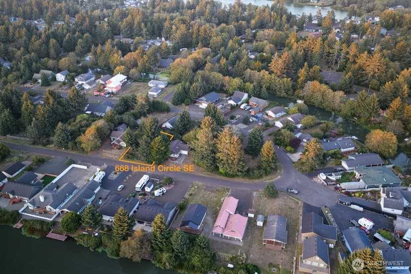 Property photo for 668 Island Circle SE, Ocean Shores photo 2
