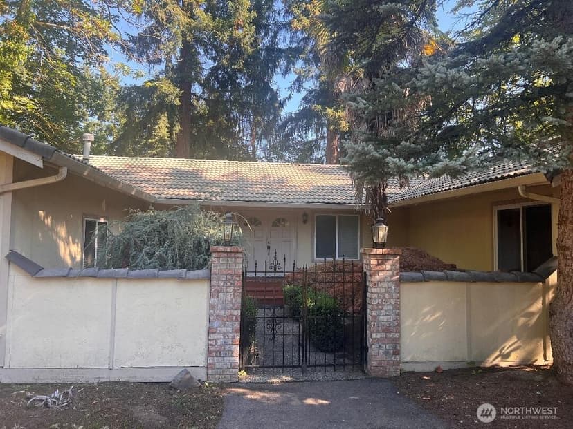 Property photo for 9222 S 198 Street Ct, Renton photo 4