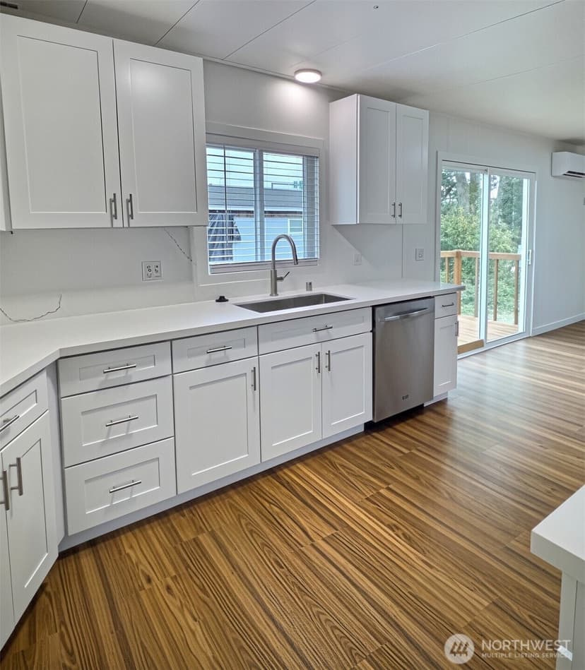 Property photo for 15401 Washington Avenue SW #3, Lakewood photo 6