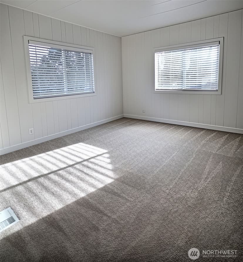 Property photo for 15401 Washington Avenue SW #3, Lakewood photo 9