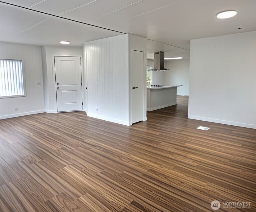 Property photo for 15401 Washington Avenue SW #3, Lakewood photo 3