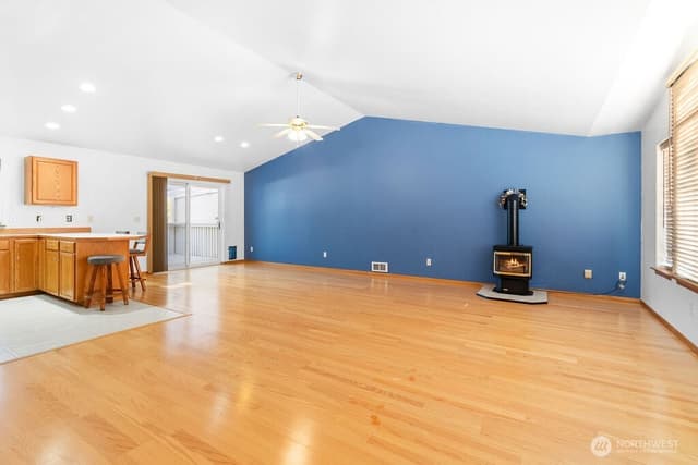 Property photo for 878 Mount Olympus Avenue SE, Ocean Shores photo 2