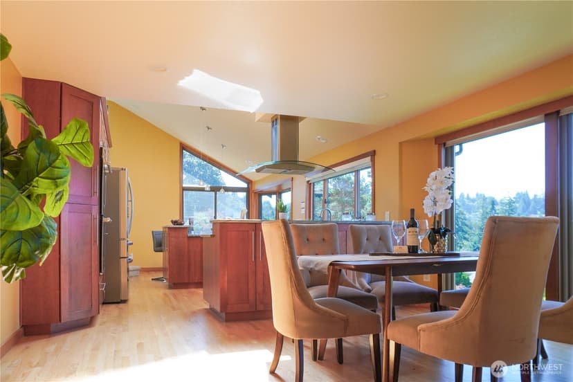 Property photo for 4730 154th Place SE, Bellevue photo 30