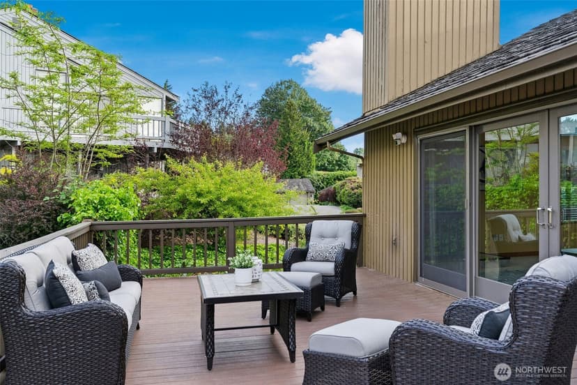 Property photo for 4730 154th Place SE, Bellevue photo 34