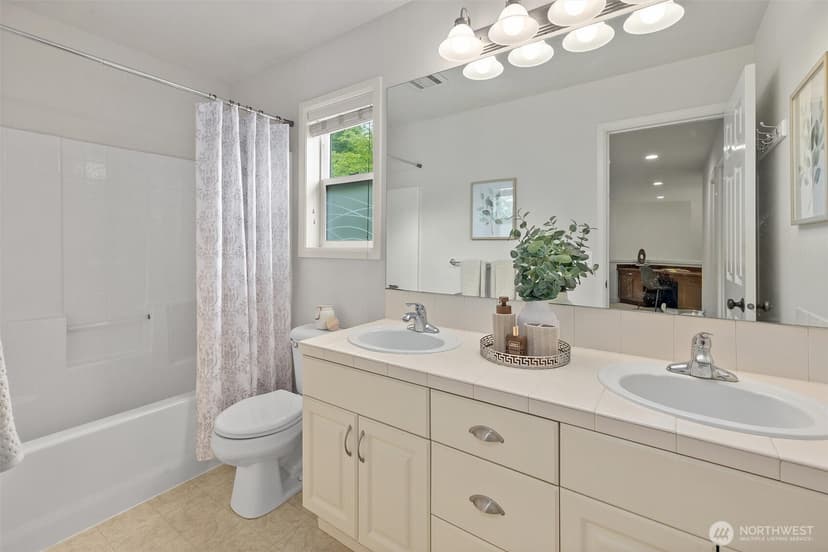 Property photo for 1021 271st Avenue SE, Sammamish photo 35