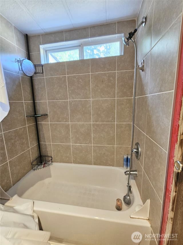 Property photo for 4816 252nd Street NE, Arlington photo 5