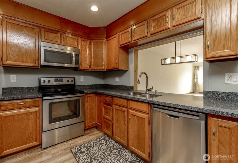 Property photo for 909 N I Street #202, Tacoma photo 8